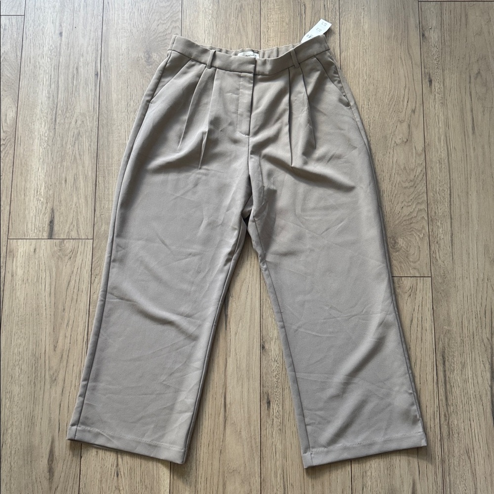 NWT Abercrombie & Fitch Curve Love A&F Sloane Tailored Wide Leg Pant 32 Short